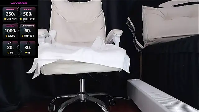 qianqian  online show from 12/20/25, 01:14