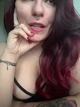 Snapshot of LunaMoongirl chatting on 12/19/24, 03:41 LunaMoongirl online show from 12/19/24, 03:41