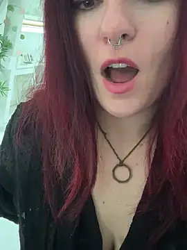 Snapshot of LunaMoongirl chatting on 09/14/25, 05:24 LunaMoongirl online show from 09/14/25, 05:24