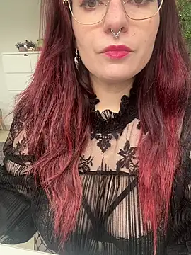 Snapshot of LunaMoongirl chatting on 03/14/25, 01:35 LunaMoongirl online show from 03/14/25, 01:35