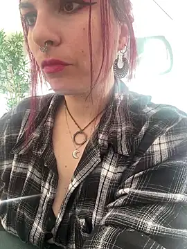 Snapshot of LunaMoongirl chatting on 10/01/25, 10:09 LunaMoongirl online show from 10/01/25, 10:09