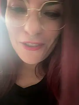 Snapshot of LunaMoongirl chatting on 01/08/25, 10:37 LunaMoongirl online show from 01/08/25, 10:37