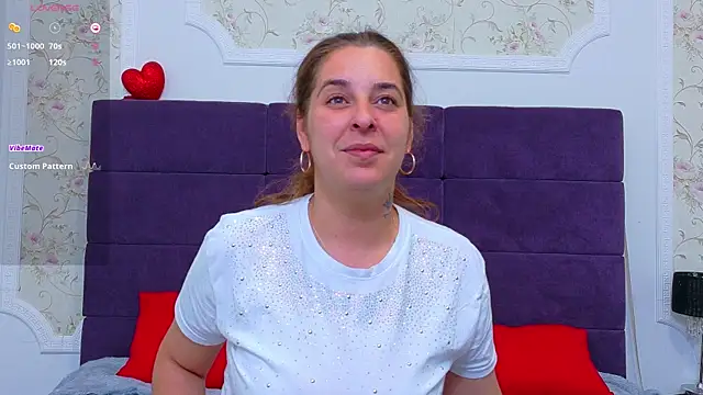 Snapshot of KarinaNoir chatting on 07/06/26, 03:57 KarinaNoir online show from 07/06/26, 03:57