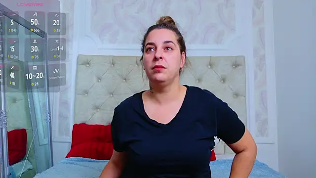 KarinaNoir online show from 09/24/25, 04:19