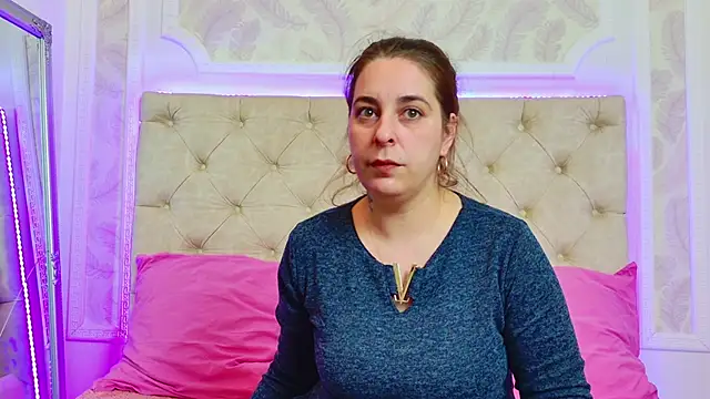 KarinaNoir online show from 04/02/26, 03:57