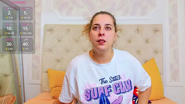 KarinaNoir online show from 10/21/25, 03:28