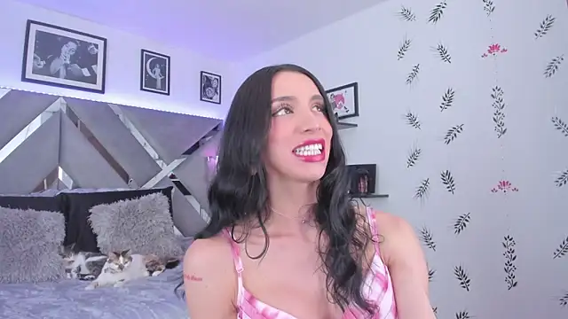 im jessica cherry  online show from 01/31/25, 01:22