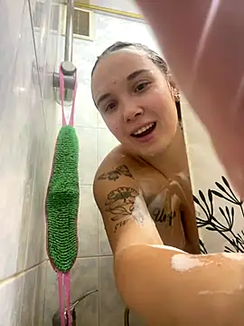 Sandra SW  online show from 12/15/25, 01:50