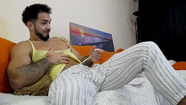 MichaelWills online show from 11/06/25, 05:33