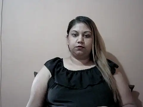 bellachow10 online show from 09/10/25, 07:51