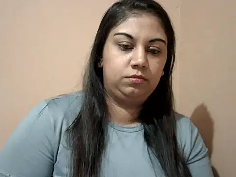Snapshot of bellachow10 chatting on 07/19/26, 06:15 bellachow10 online show from 07/19/26, 06:15