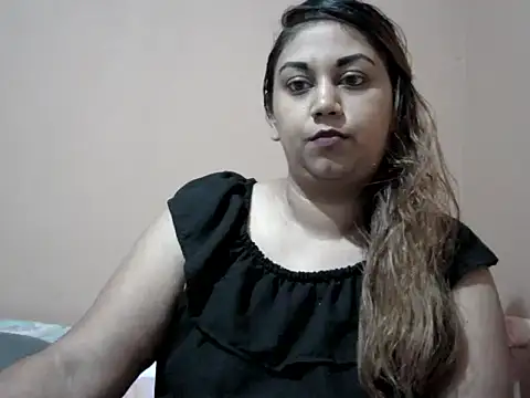 Snapshot of bellachow10 chatting on 11/29/25, 08:09 bellachow10 online show from 11/29/25, 08:09