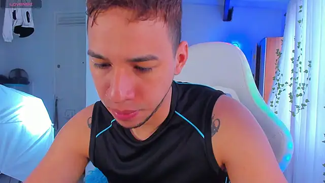 Snapshot of petter_coleman_ chatting on 01/14/26, 12:53 petter coleman online show from 01/14/26, 12:53