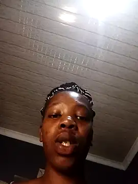 Snapshot of SheisBlacq chatting on 09/17/25, 08:33 SheisBlacq online show from 09/17/25, 08:33