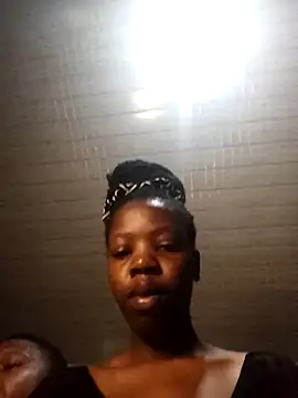 Snapshot of SheisBlacq chatting on 09/26/25, 10:49 SheisBlacq online show from 09/26/25, 10:49