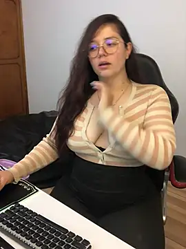 kayortiiz online show from 06/07/26, 11:10