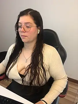kayortiiz online show from 07/15/26, 05:42