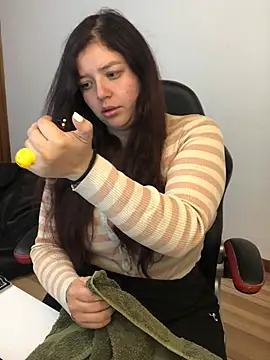 kayortiiz online show from 05/10/26, 12:47