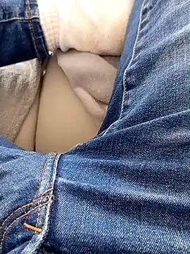 Snapshot of mickzizi chatting on 03/21/25, 09:12 mickzizi online show from 03/21/25, 09:12