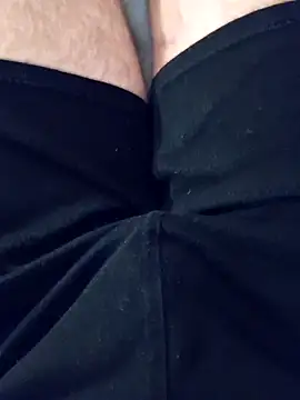 Snapshot of mickzizi chatting on 01/20/25, 08:41 mickzizi online show from 01/20/25, 08:41