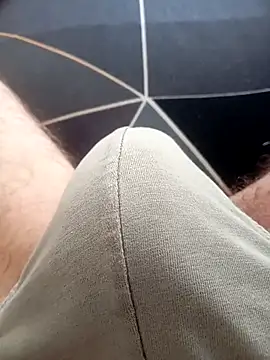 mickzizi online show from 05/06/26, 07:23