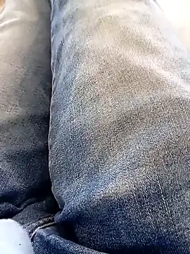 Snapshot of mickzizi chatting on 03/20/25, 08:20 mickzizi online show from 03/20/25, 08:20