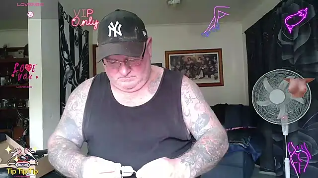 Snapshot of HOTANAL chatting on 05/23/26, 02:21 HOTANAL online show from 05/23/26, 02:21