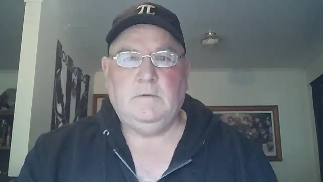 Snapshot of HOTANAL chatting on 09/30/25, 11:11 HOTANAL online show from 09/30/25, 11:11