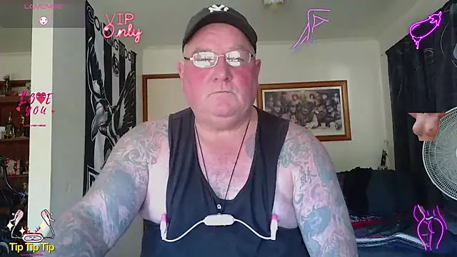 Snapshot of HOTANAL chatting on 05/11/26, 02:35 HOTANAL online show from 05/11/26, 02:35