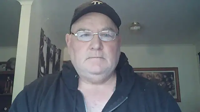 Snapshot of HOTANAL chatting on 09/26/25, 10:49 HOTANAL online show from 09/26/25, 10:49