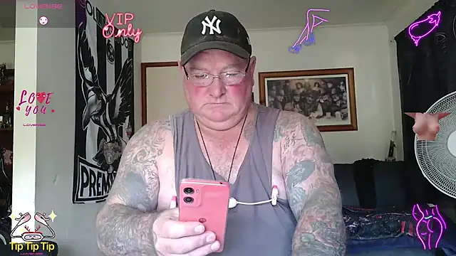 Snapshot of HOTANAL chatting on 05/17/26, 02:22 HOTANAL online show from 05/17/26, 02:22