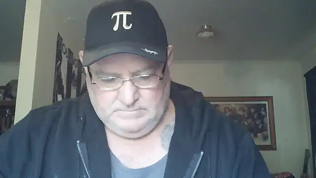 Snapshot of HOTANAL chatting on 10/16/25, 10:07 HOTANAL online show from 10/16/25, 10:07