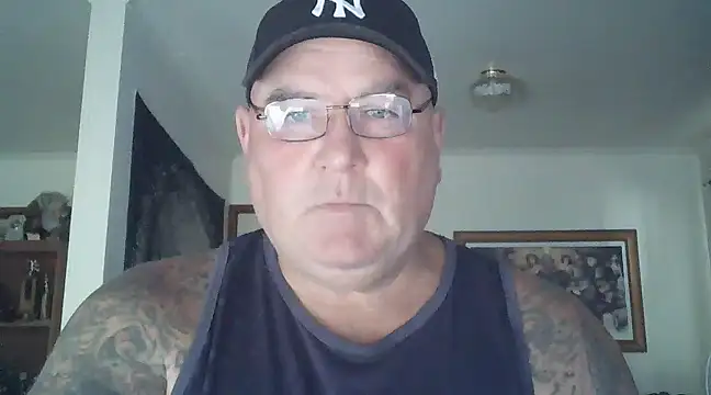 Snapshot of HOTANAL chatting on 03/05/25, 02:03 HOTANAL online show from 03/05/25, 02:03