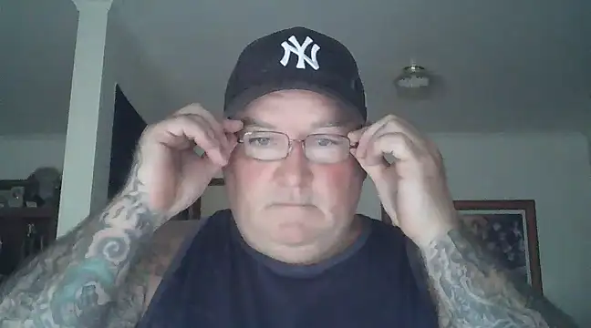 Snapshot of HOTANAL chatting on 03/20/25, 01:02 HOTANAL online show from 03/20/25, 01:02