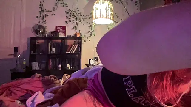 Snapshot of sweetandwet_daddy chatting on 03/11/25, 12:39 sweetandwet daddy online show from 03/11/25, 12:39