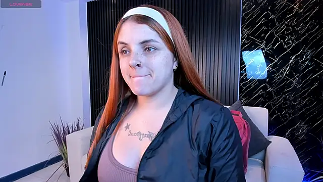 kimbrownn online show from 12/18/25, 12:42