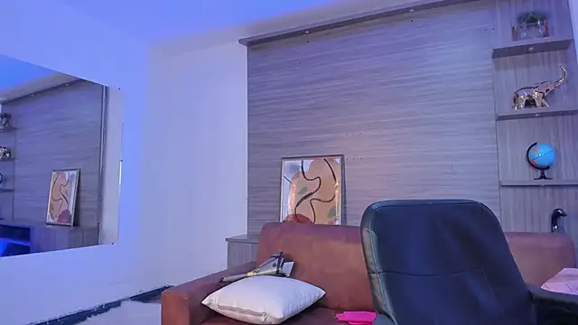 kimbrownn online show from 03/14/25, 09:54