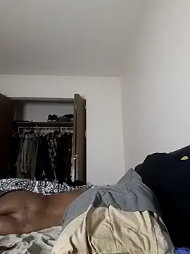 Snapshot of yellowwetfox chatting on 01/26/25, 05:02 yellowwetfox online show from 01/26/25, 05:02