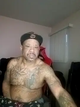 Snapshot of yellowwetfox chatting on 02/04/26, 02:12 yellowwetfox online show from 02/04/26, 02:12