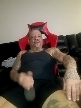 Snapshot of yellowwetfox chatting on 02/05/26, 02:35 yellowwetfox online show from 02/05/26, 02:35