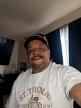 Snapshot of yellowwetfox chatting on 03/06/25, 04:38 yellowwetfox online show from 03/06/25, 04:38