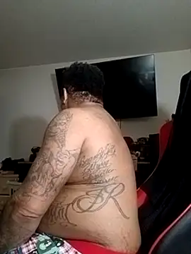 Snapshot of yellowwetfox chatting on 12/08/24, 02:57 yellowwetfox online show from 12/08/24, 02:57