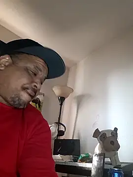 Snapshot of yellowwetfox chatting on 03/17/25, 11:24 yellowwetfox online show from 03/17/25, 11:24