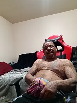 yellowwetfox online show from 04/13/26, 12:53