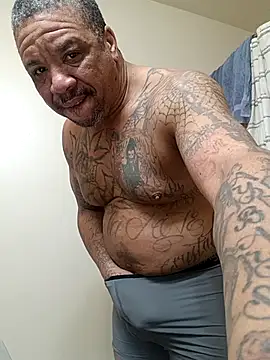 Snapshot of yellowwetfox chatting on 02/18/26, 03:19 yellowwetfox online show from 02/18/26, 03:19