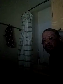 Snapshot of yellowwetfox chatting on 02/24/26, 02:51 yellowwetfox online show from 02/24/26, 02:51