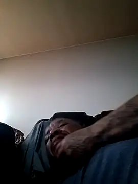 Snapshot of yellowwetfox chatting on 03/22/25, 10:37 yellowwetfox online show from 03/22/25, 10:37