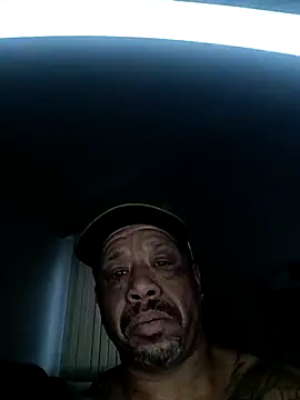 Snapshot of yellowwetfox chatting on 02/02/26, 03:00 yellowwetfox online show from 02/02/26, 03:00