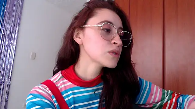 Juls winter  online show from 09/15/25, 05:57