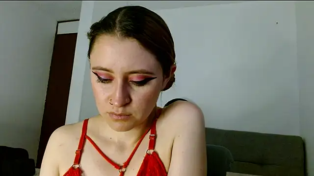 Juls winter  online show from 04/14/26, 06:46